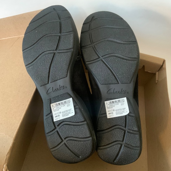 Clarks Women's Roseville Black Suede Lace up Ankle Boot Round Toe Casual Bootie - Picture 13 of 14